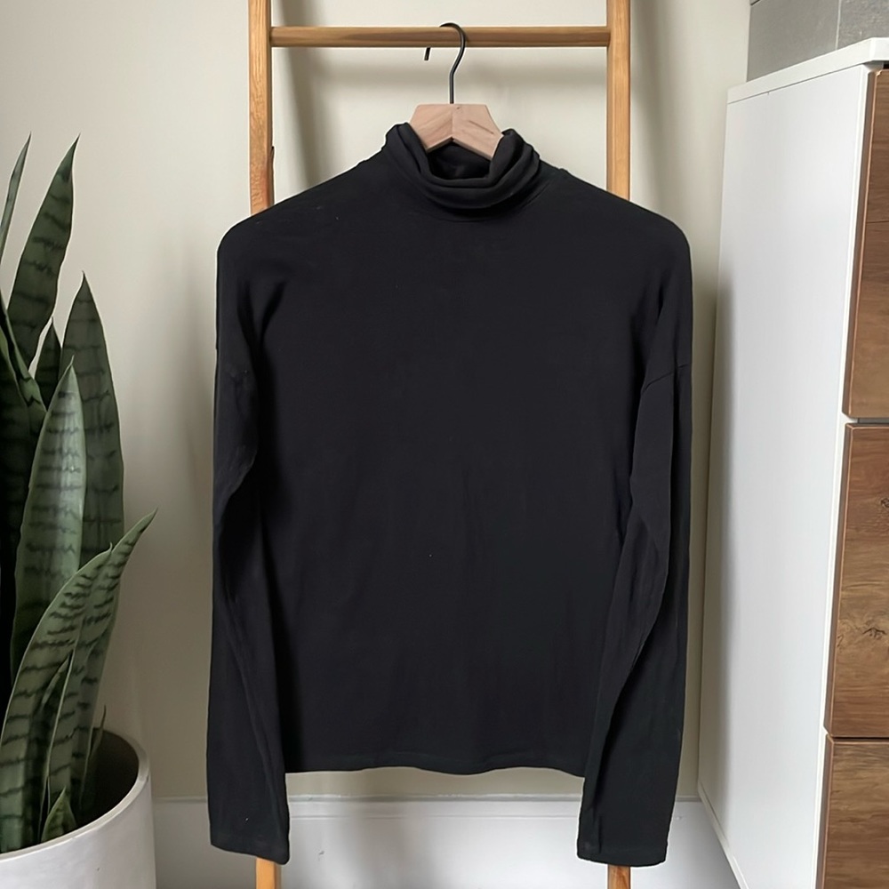 Madewell Boxy Turtleneck Long Sleeve in True Black